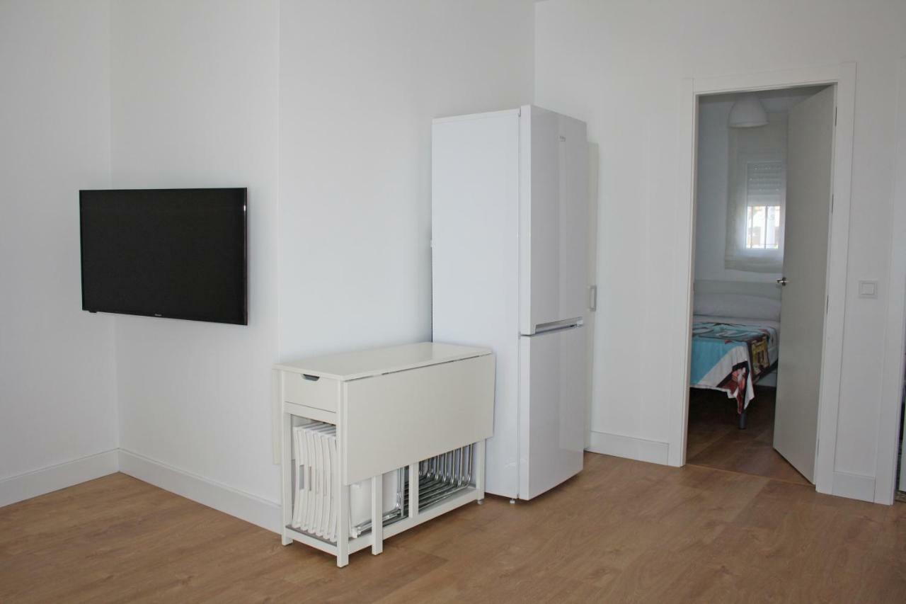 Apartamentos Angelita Plaza Beach Malaga Luaran gambar