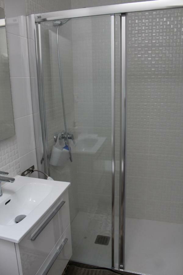 Apartamentos Angelita Plaza Beach Malaga Luaran gambar